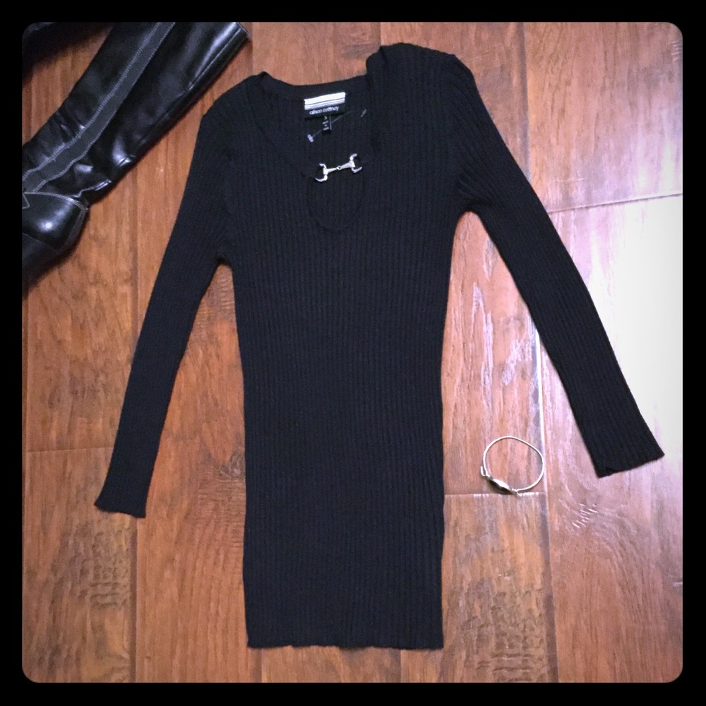 Black Ribbed Top Snafflebit Equestrian detail